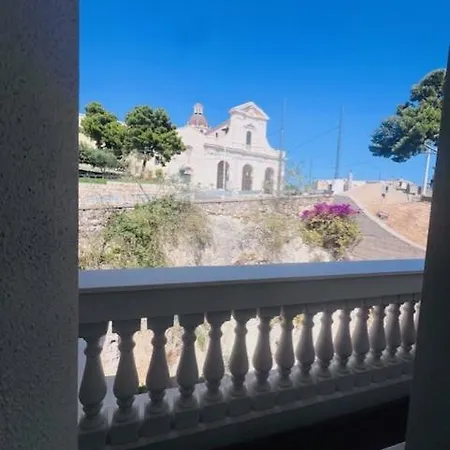 Lussuoso Attico Fronte Basilica Di Bonaria 칼리아리